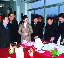 2002年，时任教育部部长周济来校视察，时任吉林省副省长李锦斌，时任吉林省教育厅厅长蒋力华陪同